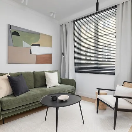 Olive & Linen Oasis - Cozy 1Br For 3 - Main Square 아파트 *